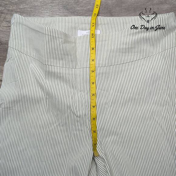 New Directions Short Length Slim Leg Pants Size 10 - Picture 4 of 6